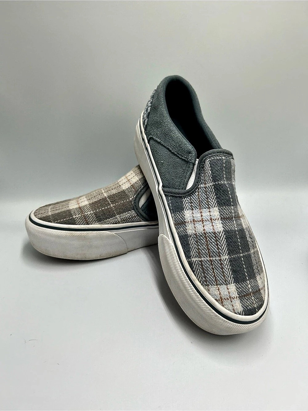 Cute Vans Classic Slip-On Plaid Sneakers Gray & White US 6